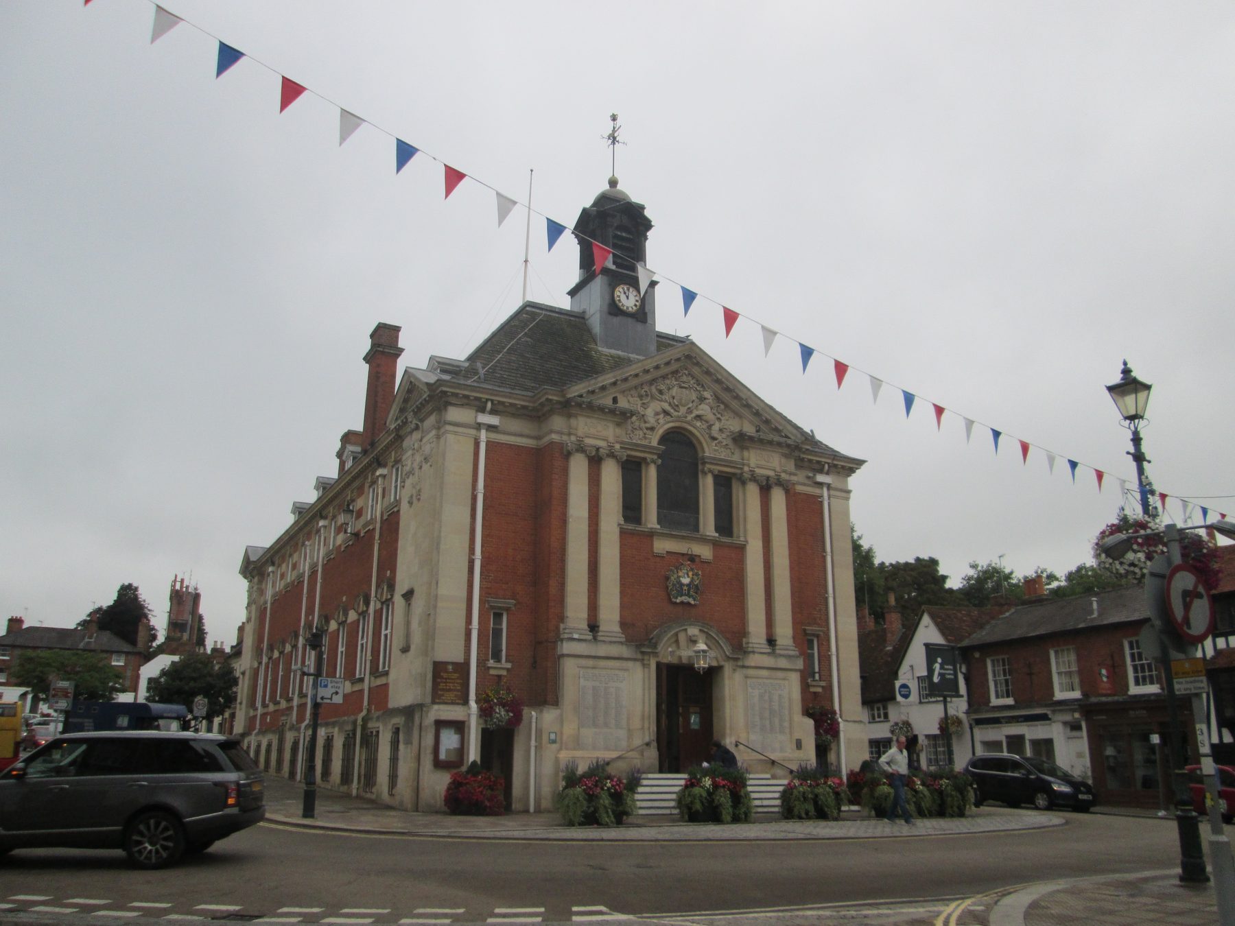 Henley-on-Thames Market Place looking toward the 1901 Town Hall, with the office at 19-21 just out of frame on the western parade.